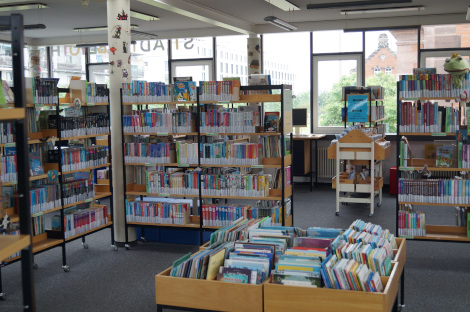 Die Kinderbibliothek  hat ein großes Angebot an Kinderbüchern. (Foto: Paula Stämmele)